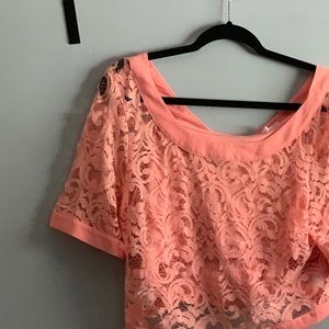BCBG peach crop shirt. Size L